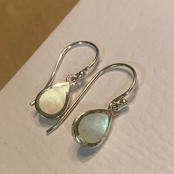Jewelry - .925 stamped silver shell drop earrings